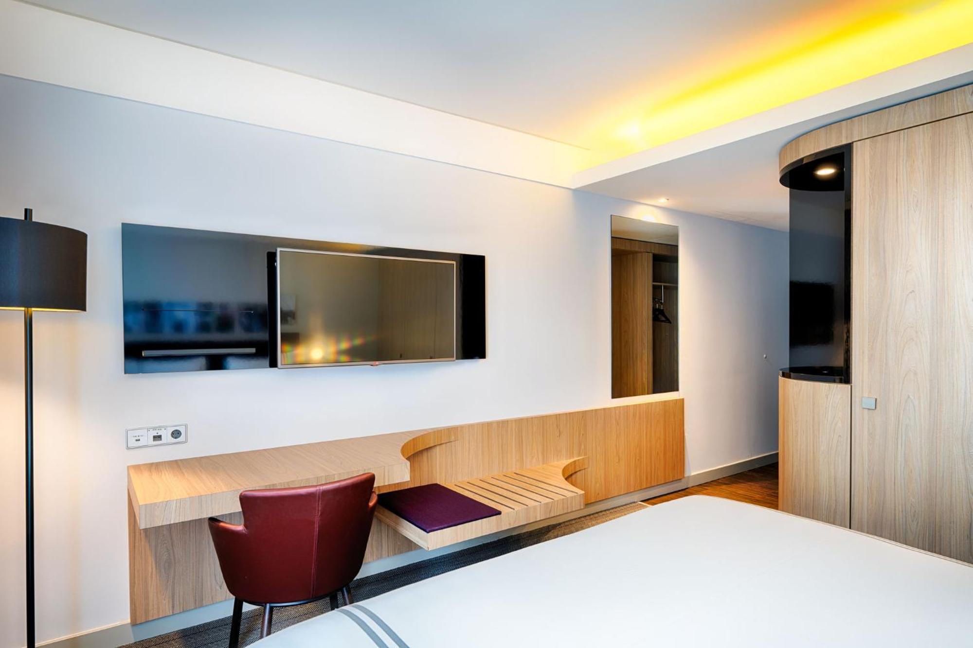 Premier Inn Heilbronn City Centre Exterior photo